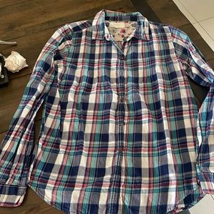 Pre-loved Birds of Paradise by Trovata Plaid Blouse w/Roll-up Sleeves Size Small